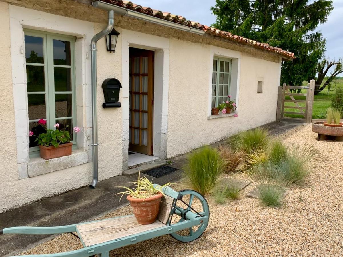Chez Sarrazin Villa Brossac Exterior photo