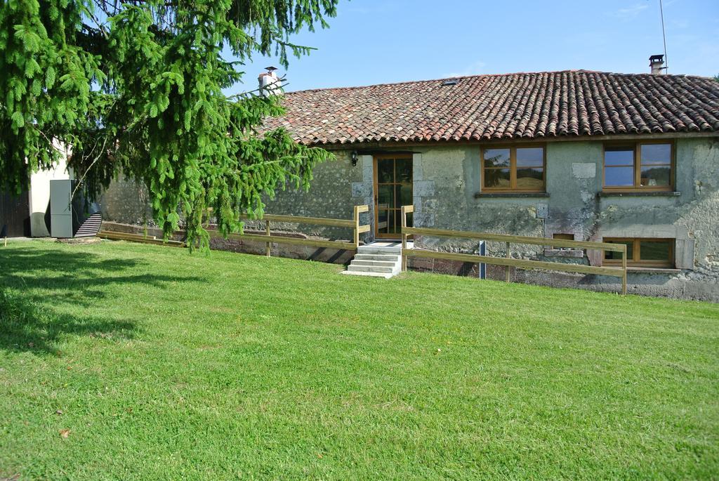 Chez Sarrazin Villa Brossac Exterior photo